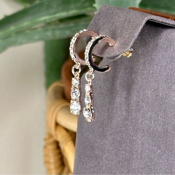 Saks Fifth Avenue Gold-Tone Crystal Hoop Drop Earrings 1.5” Statement Dangle - Picture 1 of 7